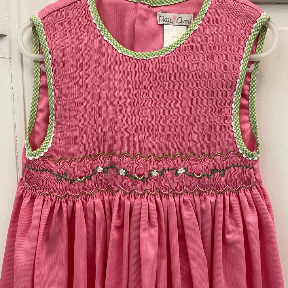 Petit Ami pink and green smocked flower dress. Perfect. Adorable. Size 5.